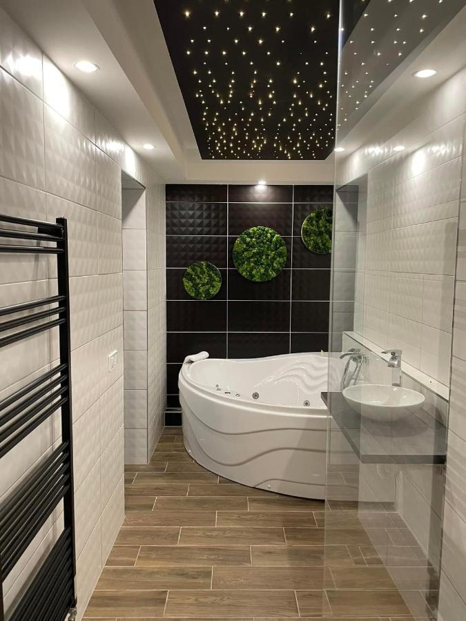 Karos Night Sky Apartment Залакарос Екстериор снимка
