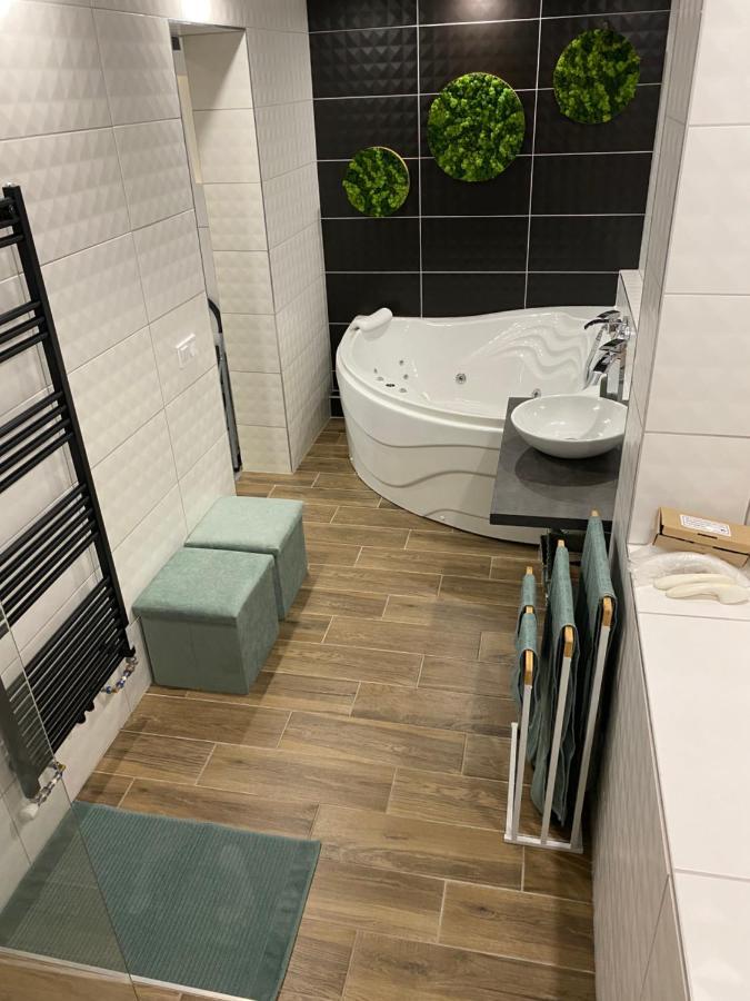 Karos Night Sky Apartment Залакарос Екстериор снимка