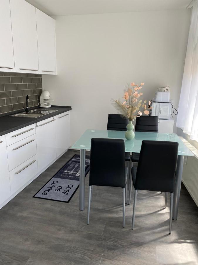 Karos Night Sky Apartment Залакарос Екстериор снимка